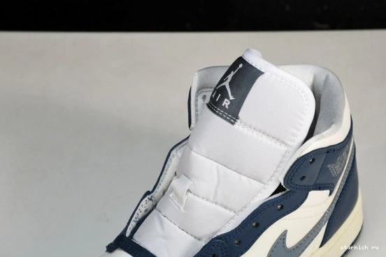 BQ6472-414 BQ6472-414 Blue Jordan  Mid Air  1 French 0104